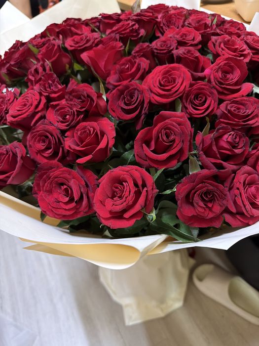 Цветы 101 роза  10.000к