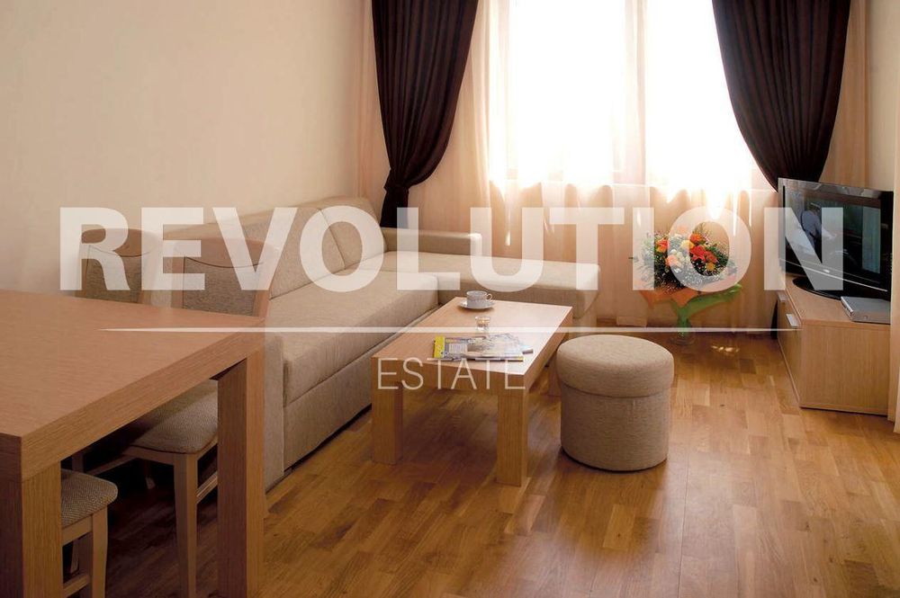 Едностаен апартамент в района на св. Константин и Елена!