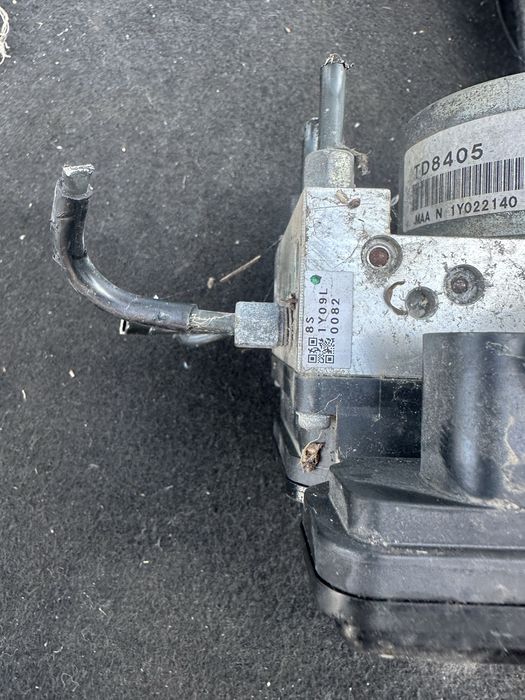 Abs спирачен модул за Nissan Juke 1.5dci td8405