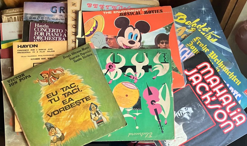 17 Discuri Vinil cu Muzica, Teatru Radiofonic si Colinde