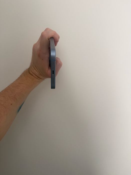 Продам iphone 14 128 gb