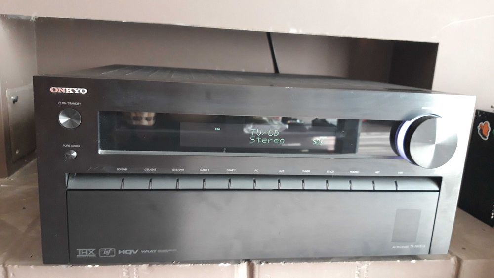 ONKYO TX NR818 усилвател