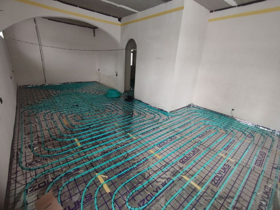 Сдаётся целая здания в центре города  УЗБУМ