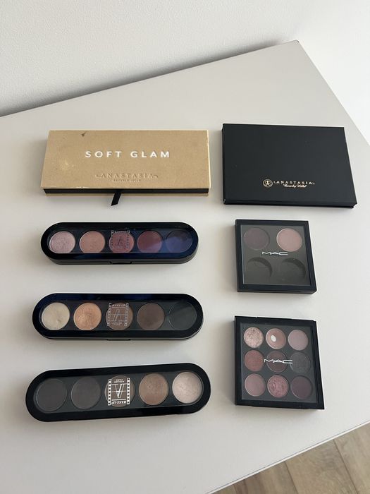 Palete cu farduri de pleoape