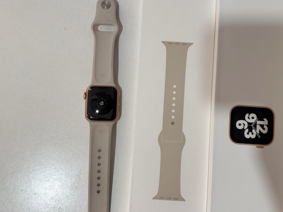 Apple Watch SE 40 мм 1-го поколения