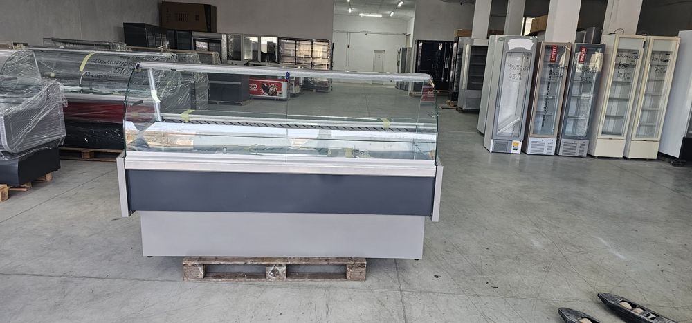 Хладилна витрина 200х85
