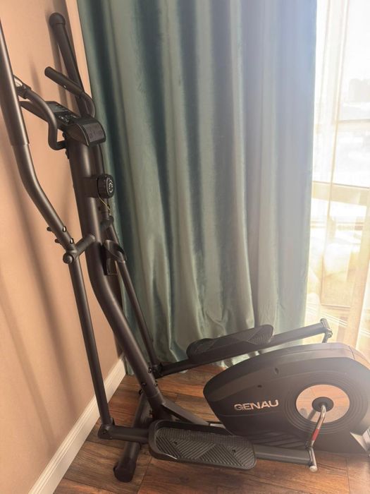 Тренажер эллипс GENAU
