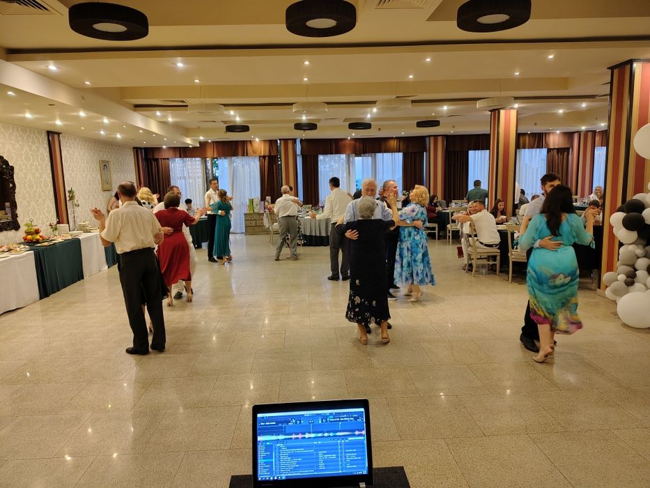 Dj Profesionist pentru Nunta, Cumetrie, Majorat,- Atmosfera Garantata!