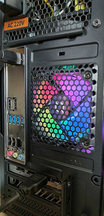 PC Gaming COMPLET cu Garantie, Ruleaza Orice Joc pe Medium/High + Bonus Monitor 19", SISTEM Audio 5.1 Surround, Tastatura si Mouse Gaming