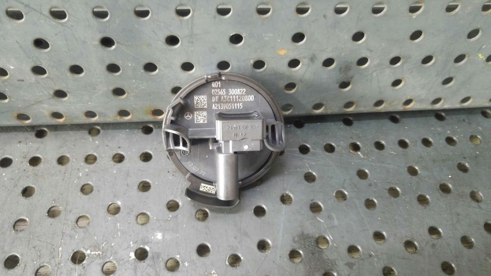 Senzor impact usa dreapta fata mercedes glc c253 facelift x253 w253 a2139051115