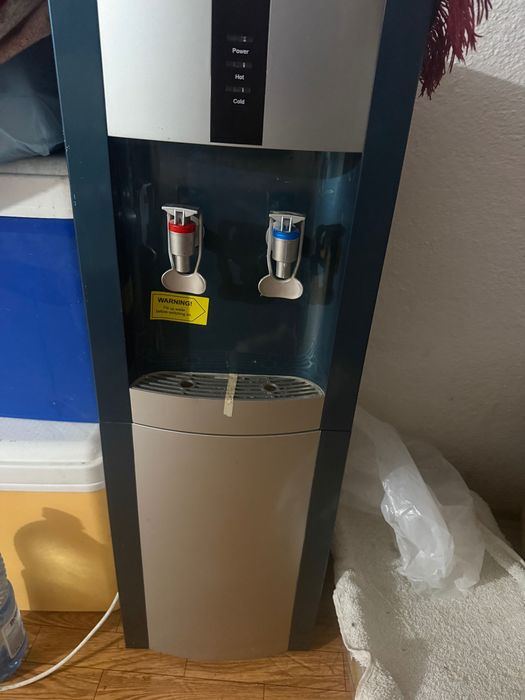 Dozator apă caldă/rece nou