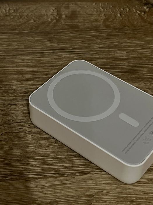 Безжично зарядно MagSafe Iphone