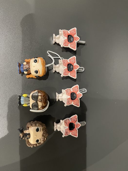 Kinder JOY Super Mario Jurassic Park Stranger things DC Playmobil