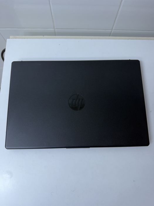 Hp Laptop Ryzen 5-7520U 512GB 16Gb W11