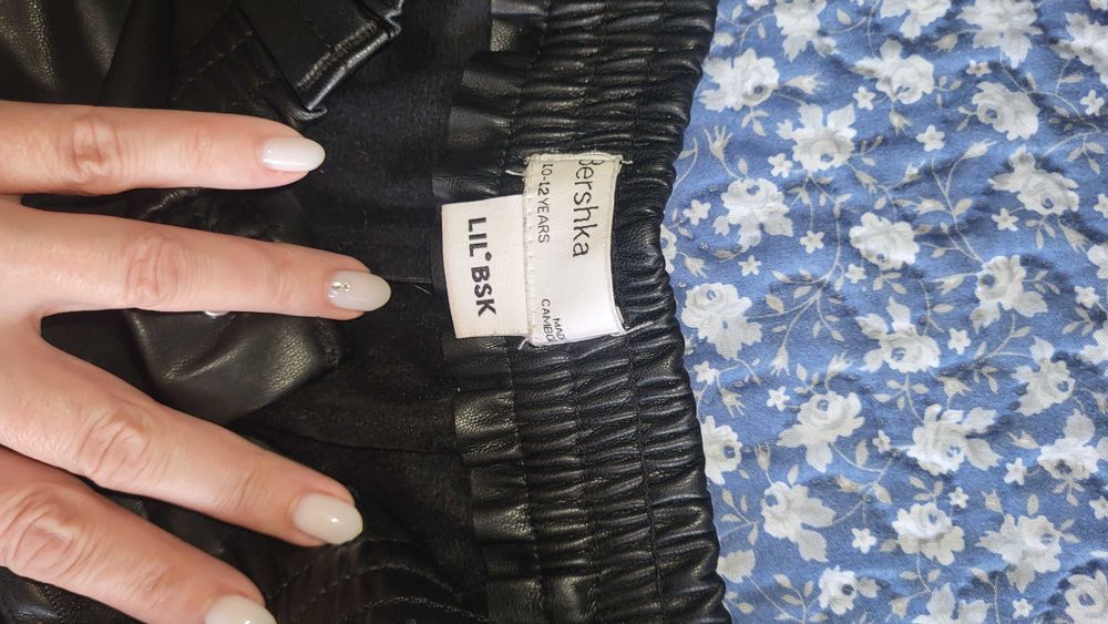 Кожен панталон Bershka 10-12 г.-20лв