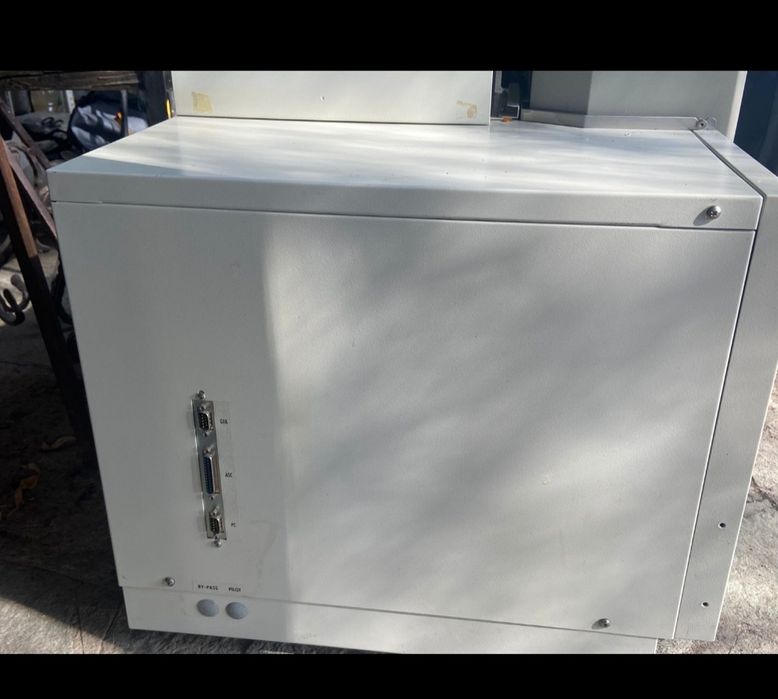 Атомный спектромерт вместе с семплером