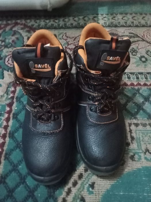 Продам Рабочие ботинки