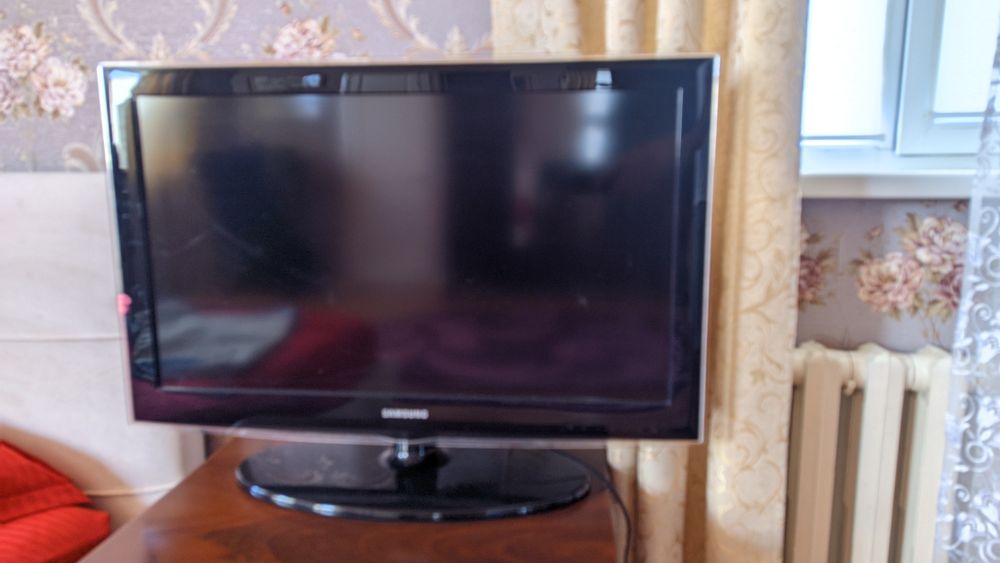 Телевизор Samsung FullHD 1920×1080