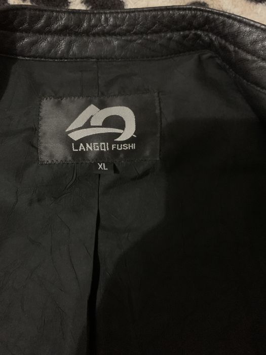 Куртка   кожаная.