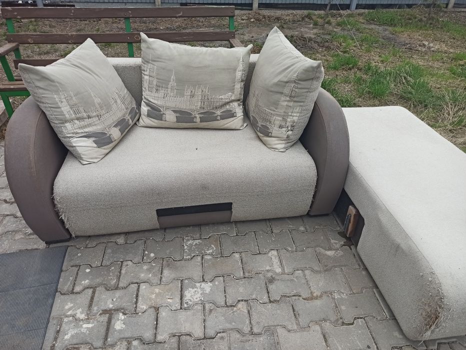 Отдам даром диван б/у