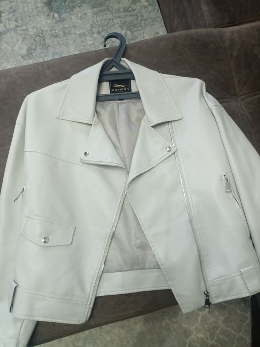 Продам женские курточки