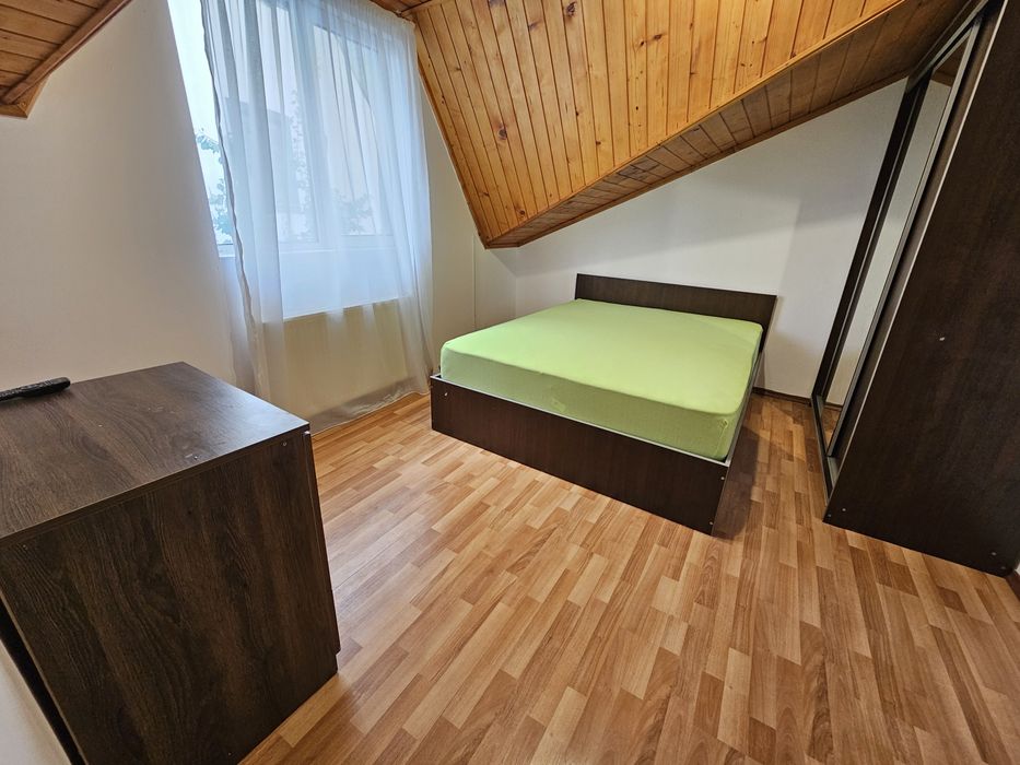 Inchiriez vila/casa 3 dormitoare 160 mp curte 250 mp loc parcare C-tin Brâncoveanu