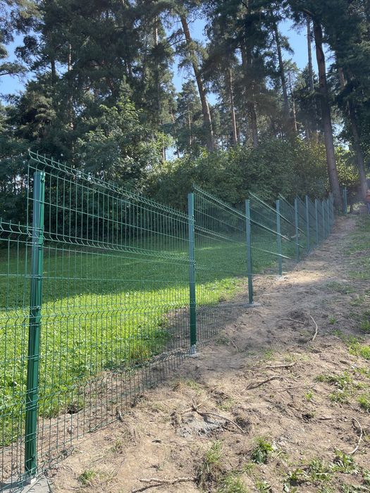 Executam garduri diferite modele