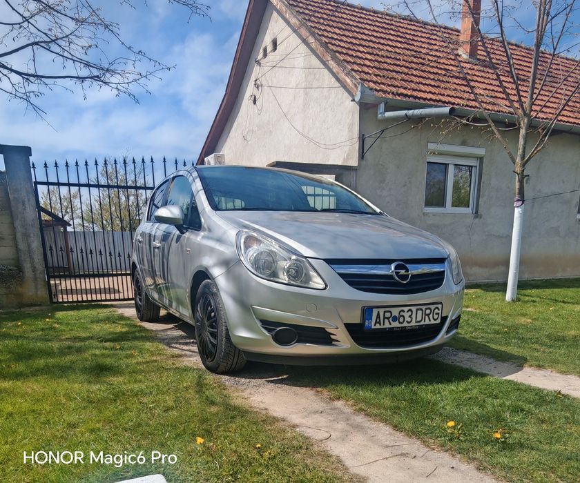 Opel Corsa 1.4 benzină