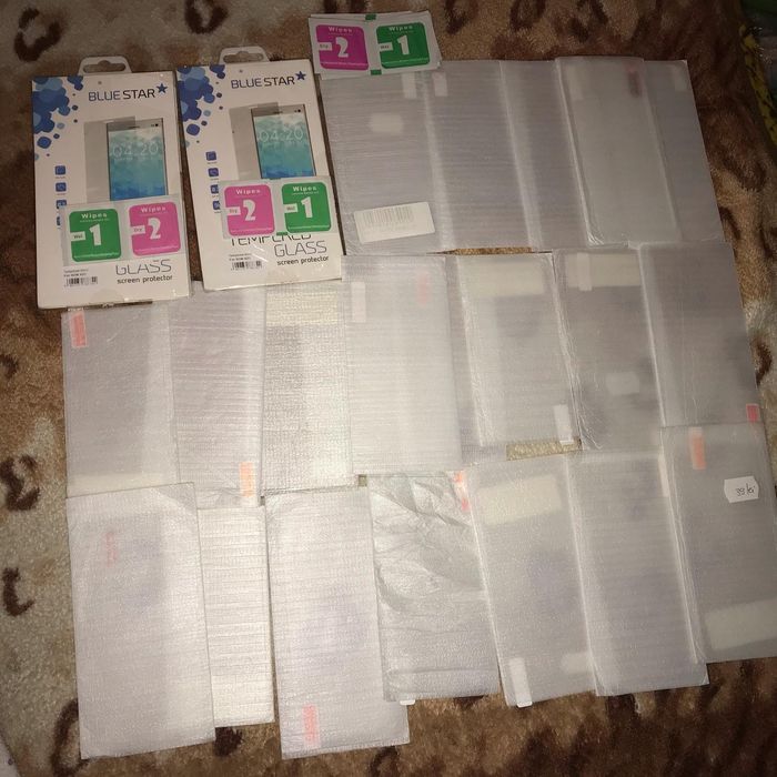 Vând folie de protecție telefon