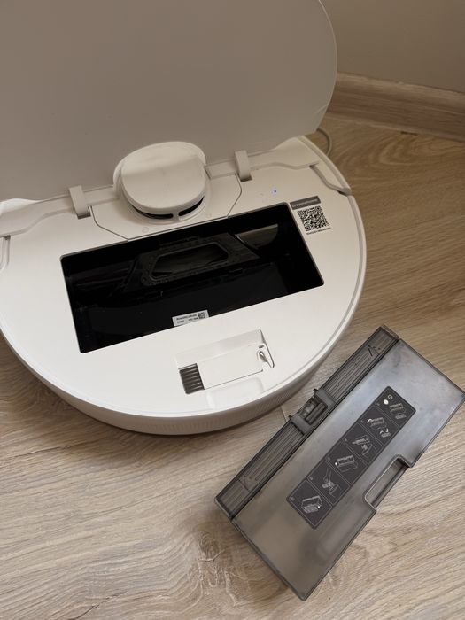 Продаю робот пылесос DREAME D9 Max Gen 2