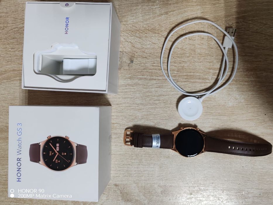 Продам  смарт-часы HONOR Watch GS 3