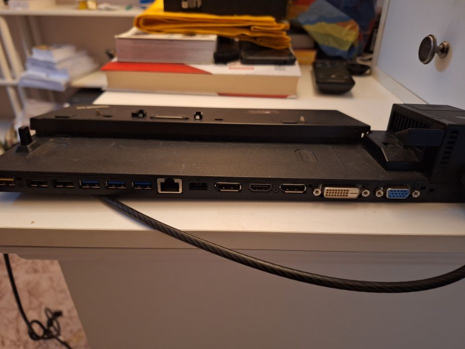 Продавам оригинална докинг станция Lenovo ThinkPad