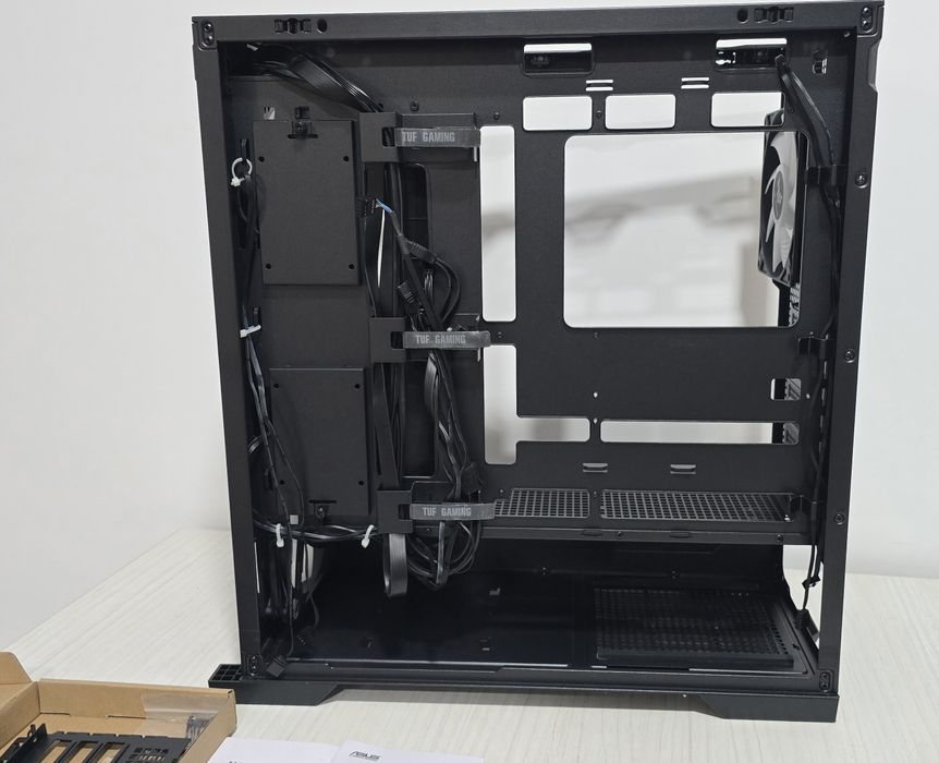Carcasa PC Asus TUF Gaming GT 302 ARGB