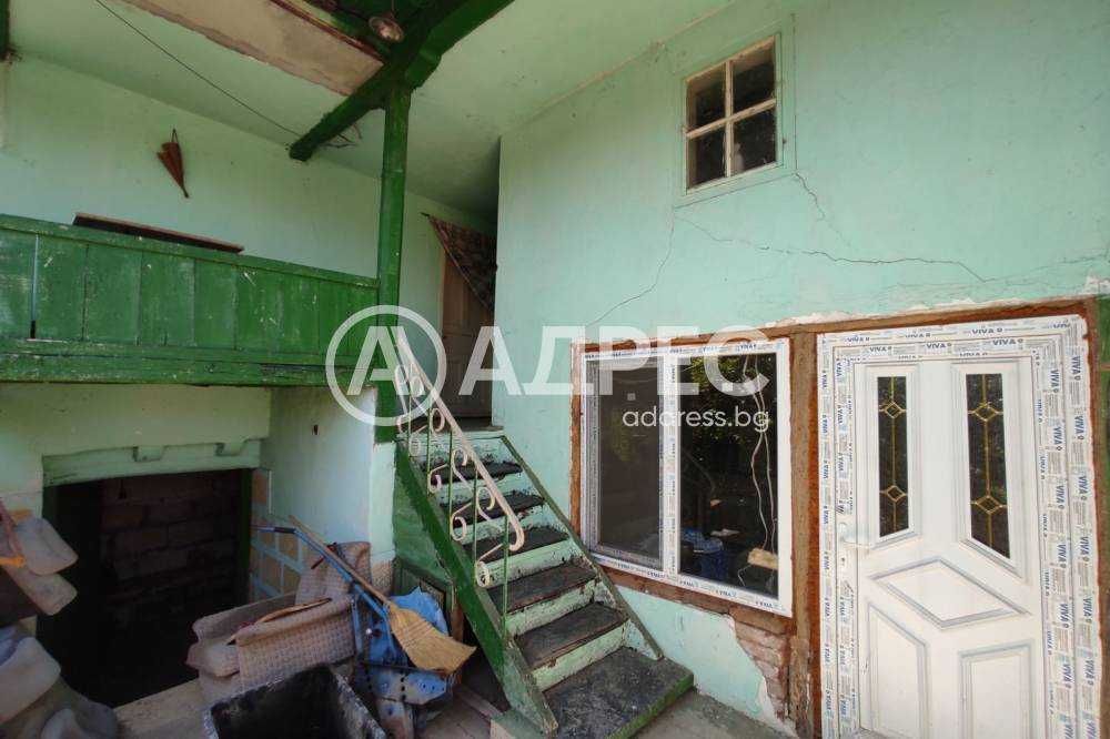 Продава се Къща в Разград, Център - 40 кв.м за 829 €/кв.м - Снимка #2