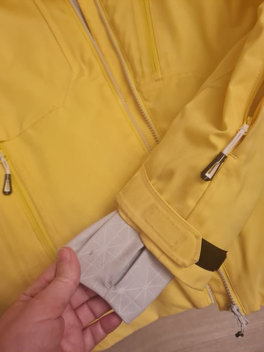 Лыжная куртка,  продам