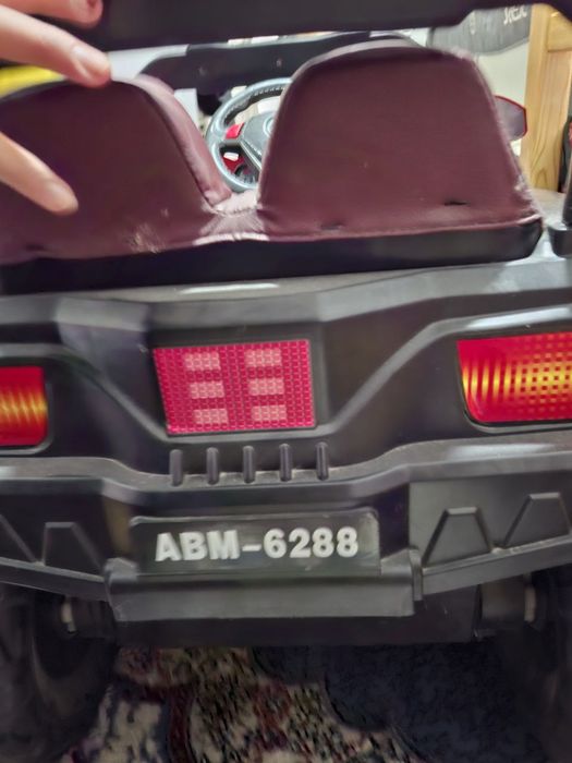 Bolalar pultli moshinasi