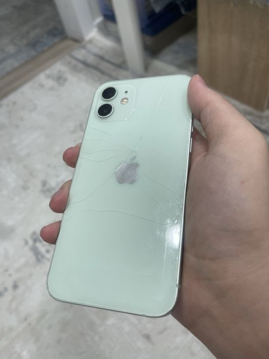 Айфон 12 128гб.