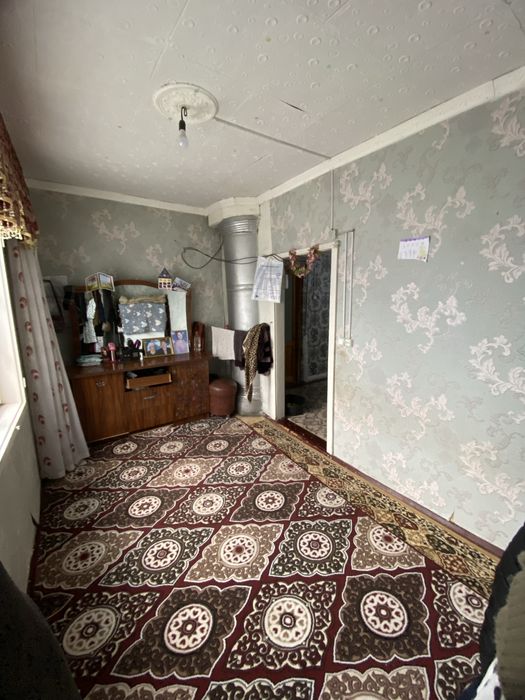 Qorg’on mahala 6 sotix 5xonali uy sotiladi gaz svet suv hammasi bor