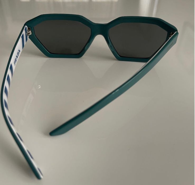 Слънчеви очила Prada