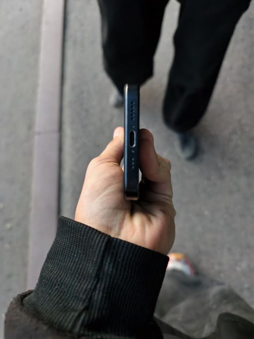 Продам iPhone 15 pro