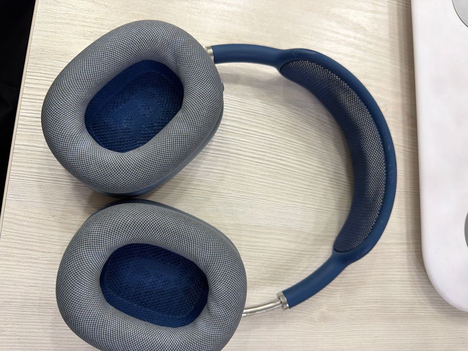 Air pods max original