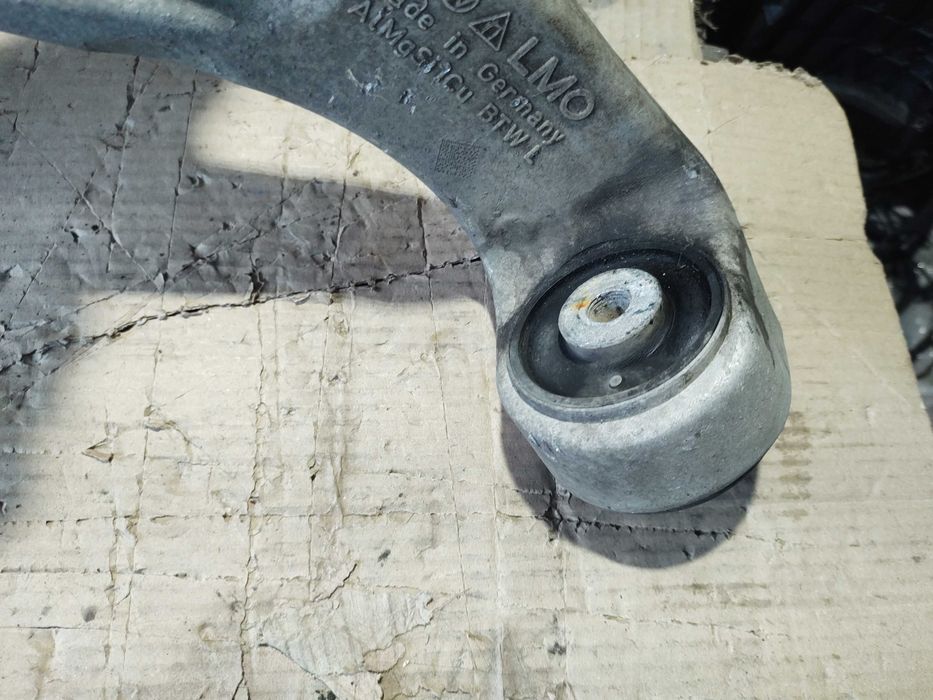 Носач Преден Долен Ляв Porsche Cayenne 3.0D 92A/2012г