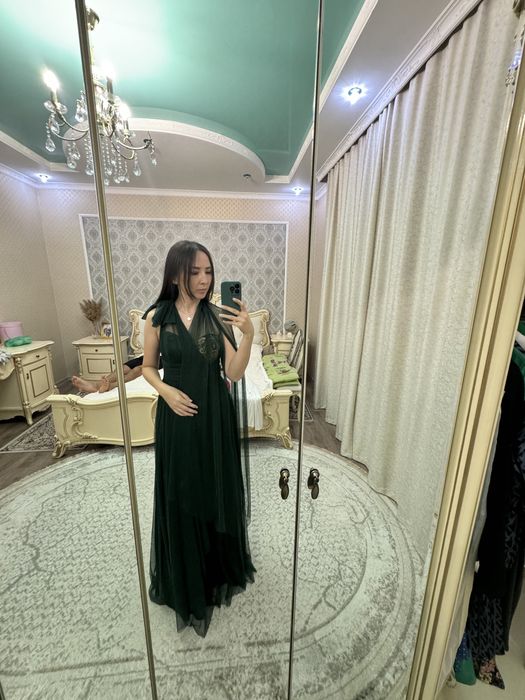 Продам нарядное платье 10000