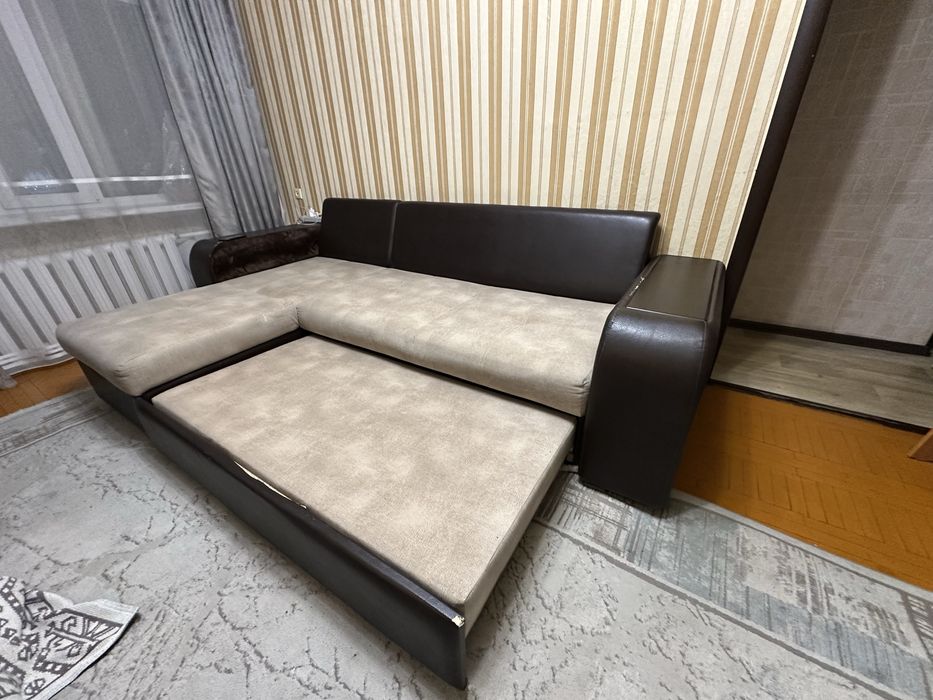 Диван угловой вместителтный