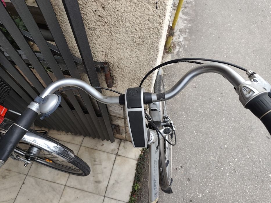 Batavus 28,7 vit, Alu excelentă