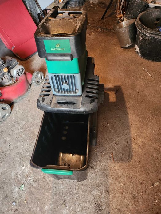 Тиха валова клонотрошачка Дробилка Gardenline GLLH 2542 (2500W, 60L кош)