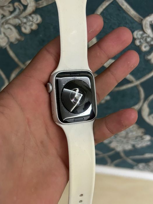 Apple Watch SE 1 82%