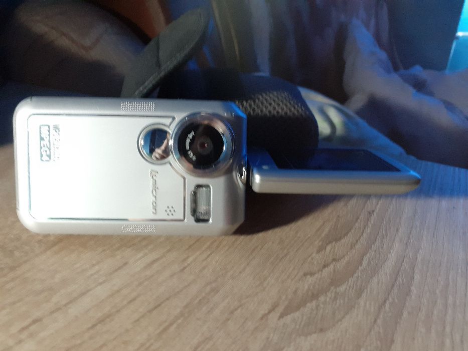 aparat foto ecran rotativ