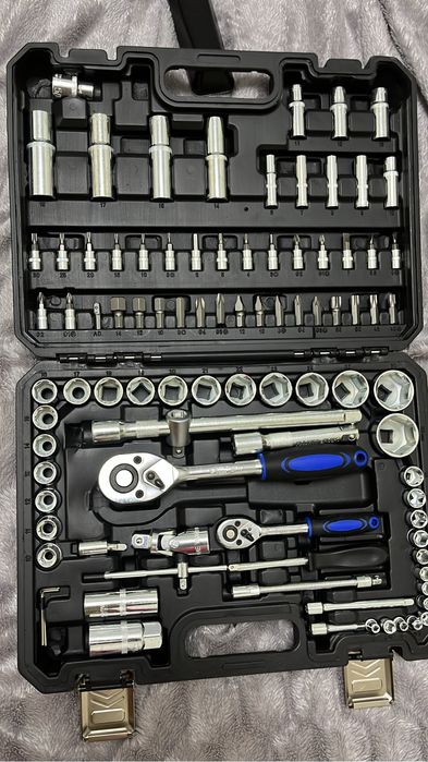 Продам набор ключей