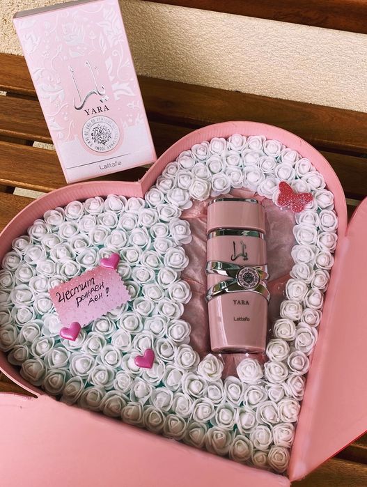Кутия сърце с розова Яра, подходящ подарък за всяка жена